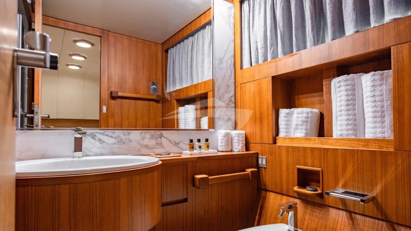 Twin Bathroom
