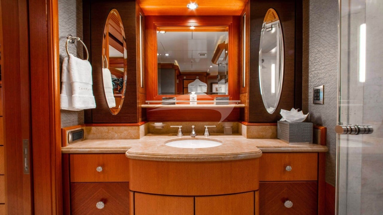 Lower Deck | Guest Stateroom Ensuite