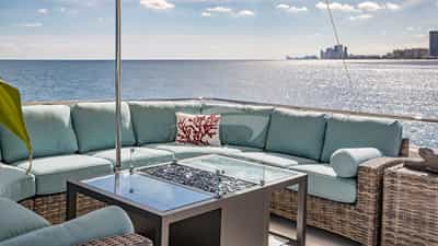 Gas fire pit