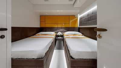 Guest cabin