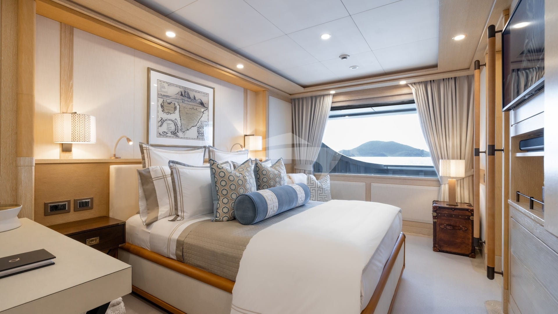 Main Deck - Guest Cabin "Cape Good Hope"