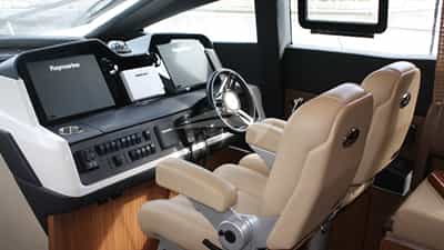 Cockpit Helm