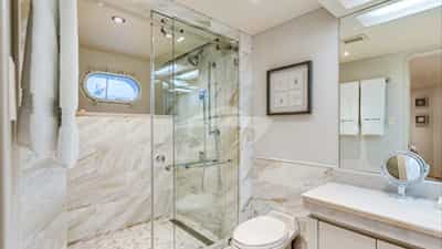 VIP En Suite Bath