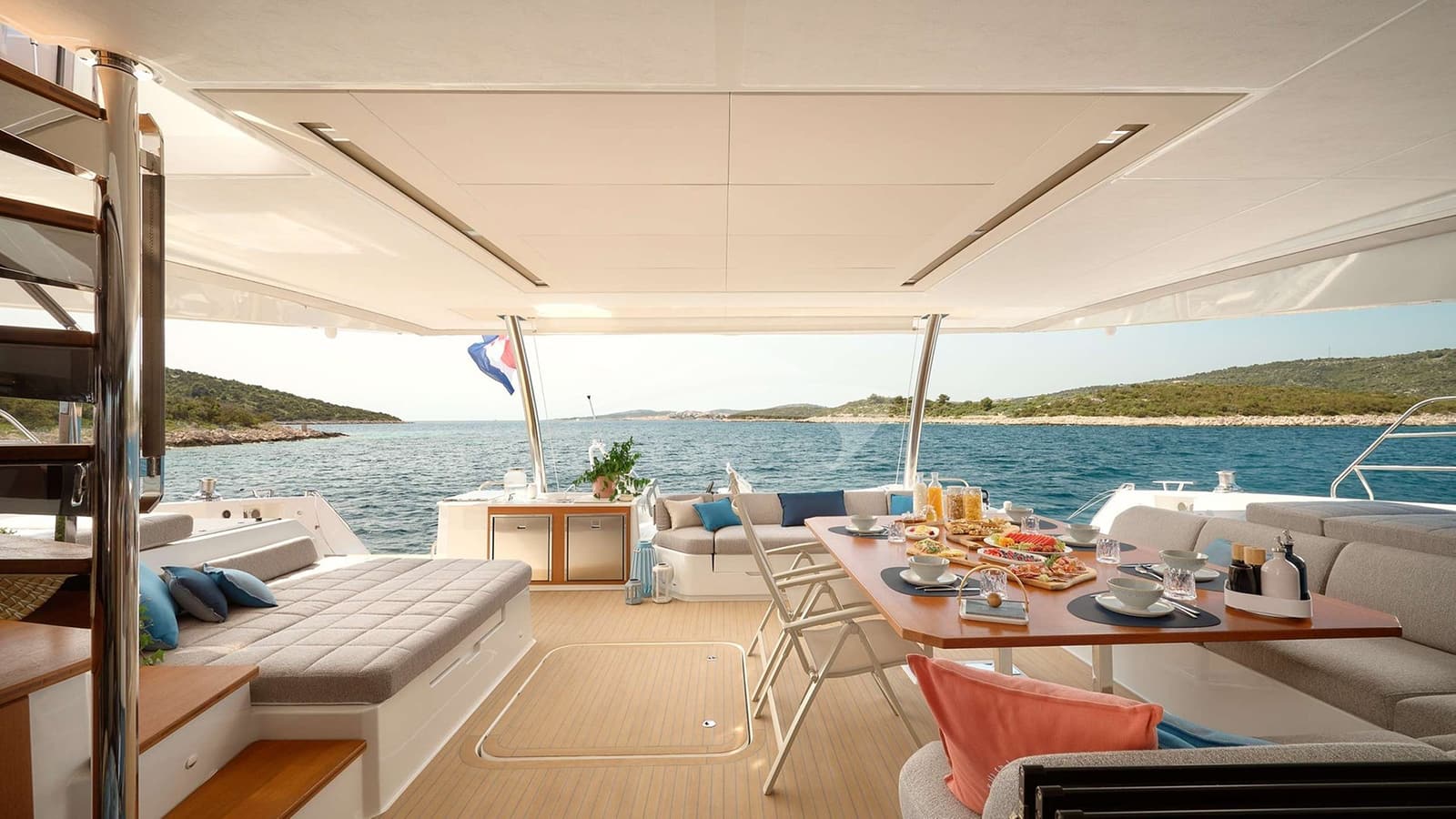 FLORAMYE, photo from the yacht portfolio 13