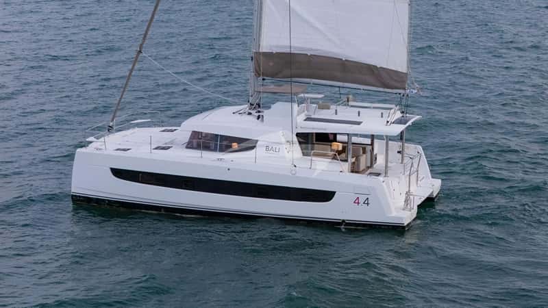 LUNARA 13m sailing yacht charter