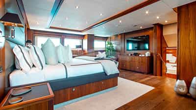 Master, port view