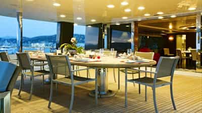 Al Fresco Dining
