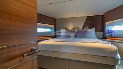Guest double cabin at bow