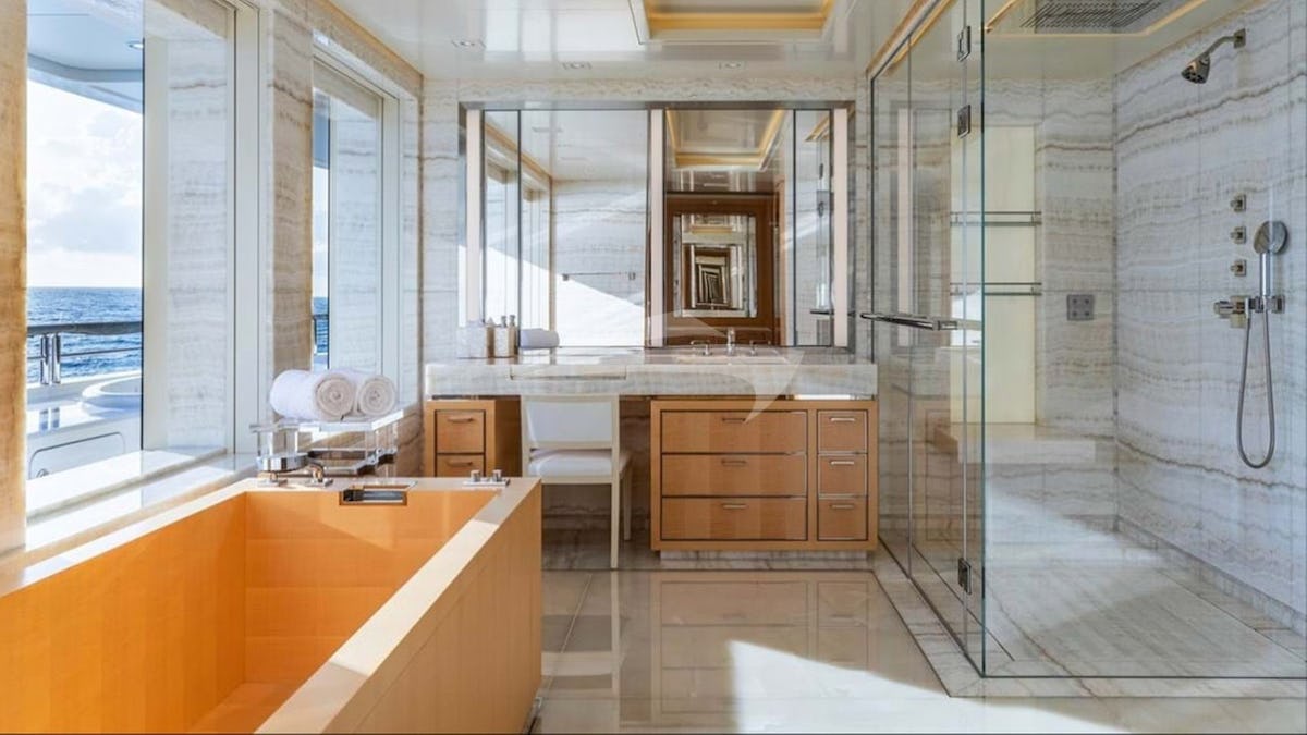 CLOUD 9 Yacht for Charter