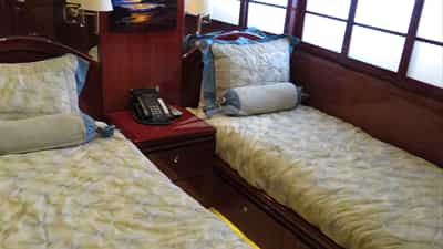 Twin Cabin