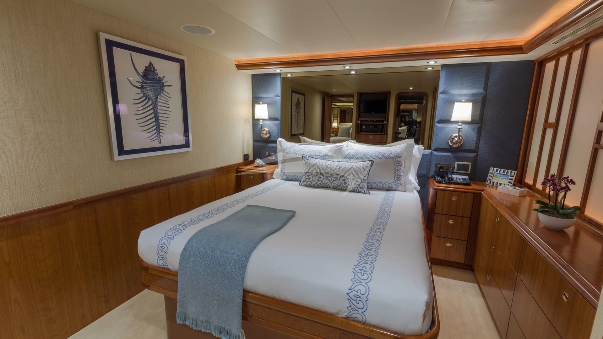 Port Queen Guest Stateroom