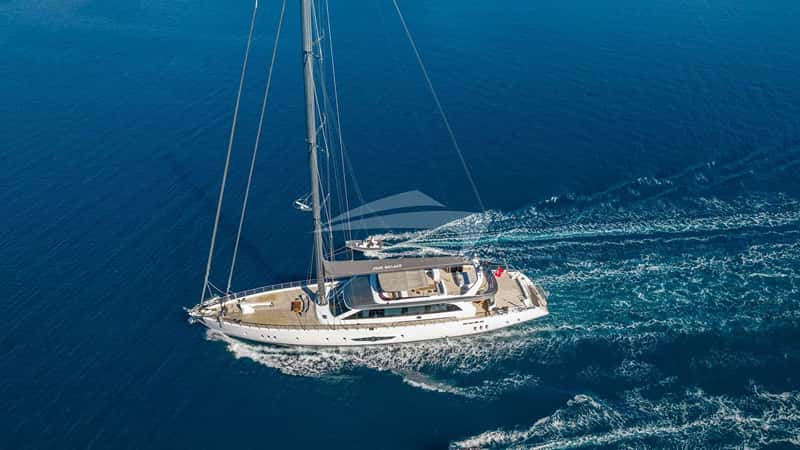 LONG ISLAND 39m motor yacht charter, photo 10