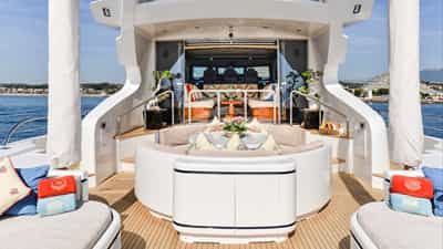 Aft deck dining