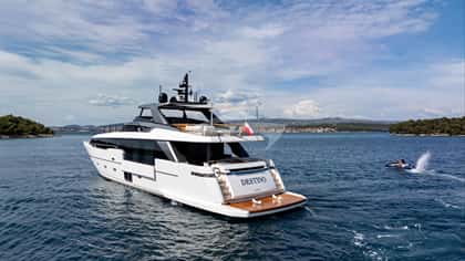 DESTINO 29m motor yacht charter, photo 13