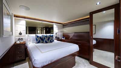 Port Guest Queen