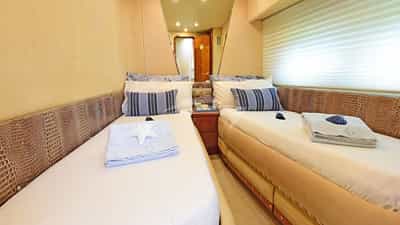 Twin Cabin