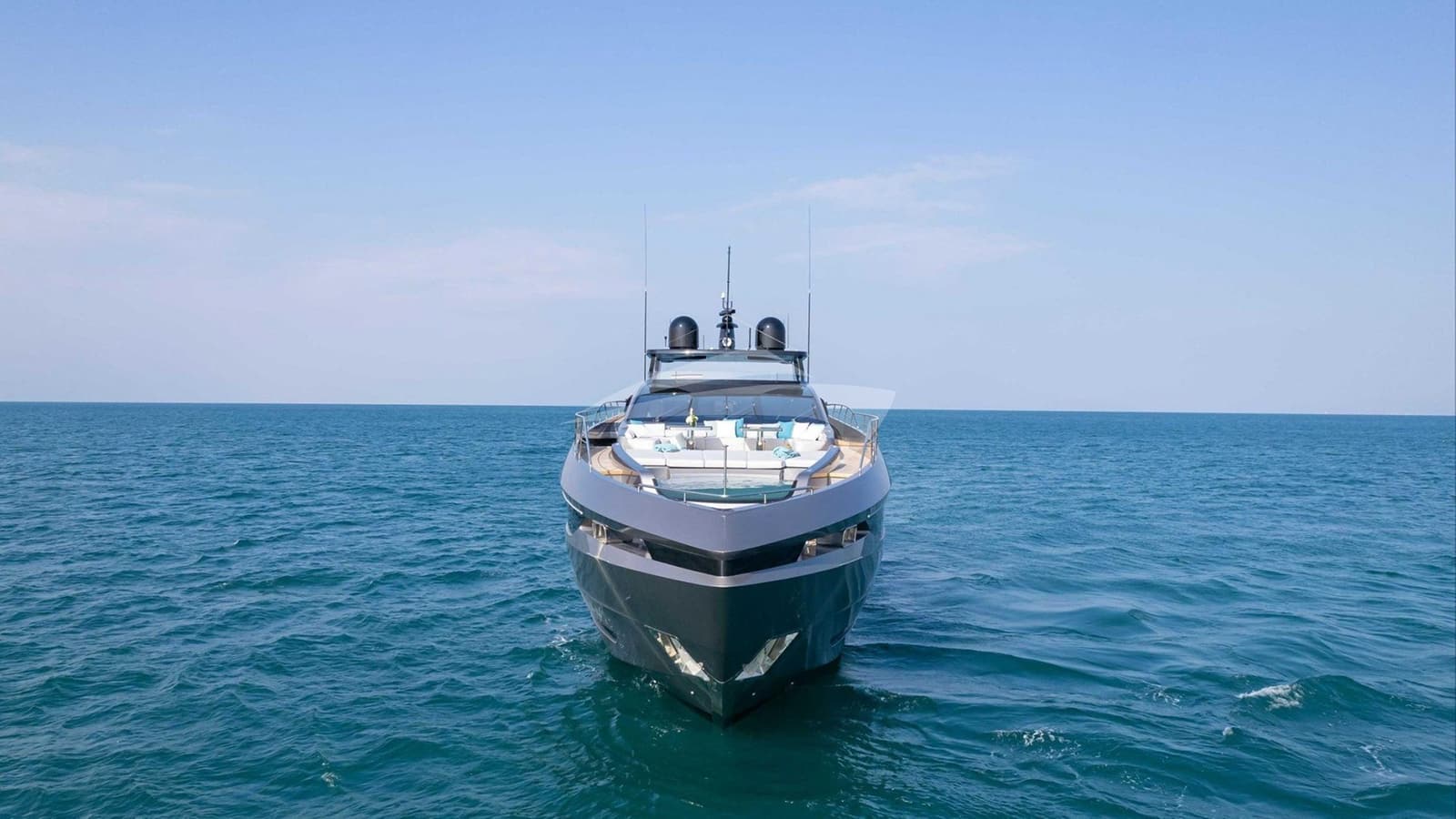 NEVER GIVE UP 33GS, photo from the yacht portfolio 22