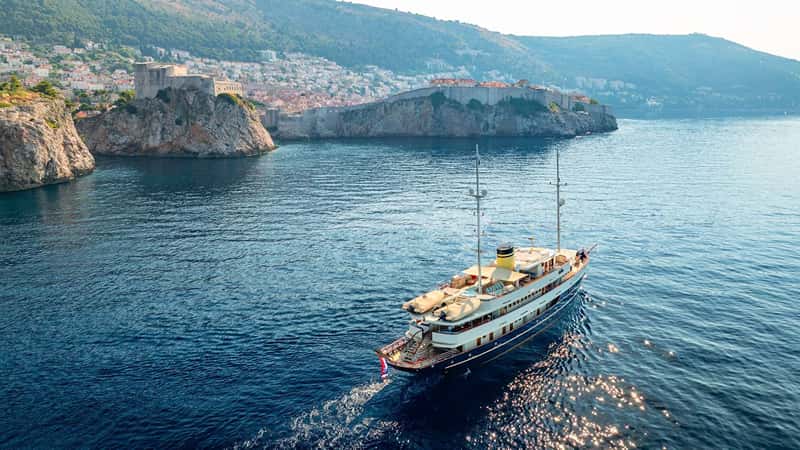 CASABLANCA 53m motor yacht charter, photo 3