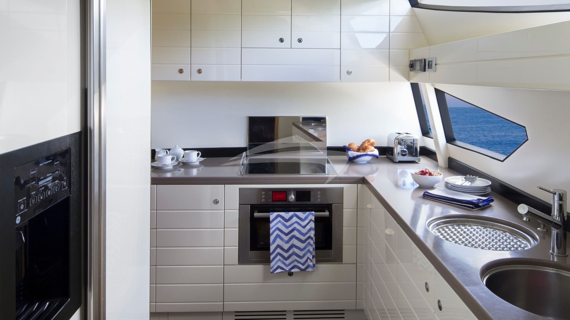 Crystal Parrot Galley