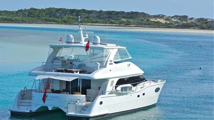 BLUE HORIZON 18m motor yacht charter, photo 3