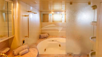 MISS CANDY 30m motor yacht charter, photo 11