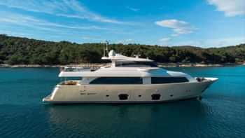 FRIEND'S BOAT