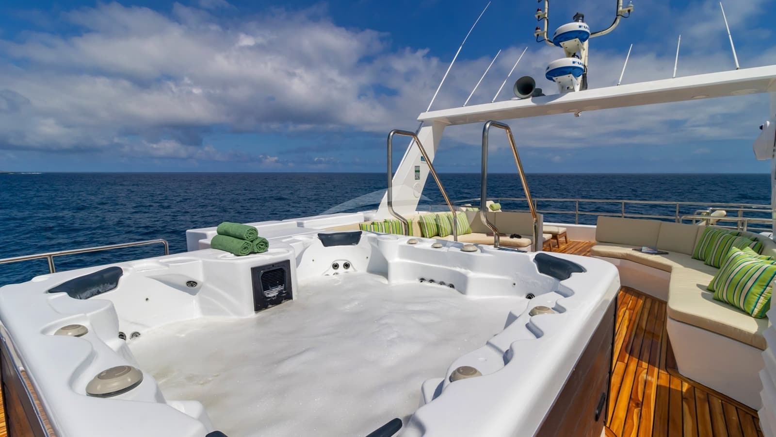 GALAPAGOS ANGEL, photo from the yacht portfolio 14