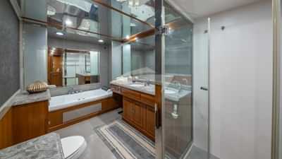 Master ensuite