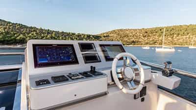 Cockpit Helm