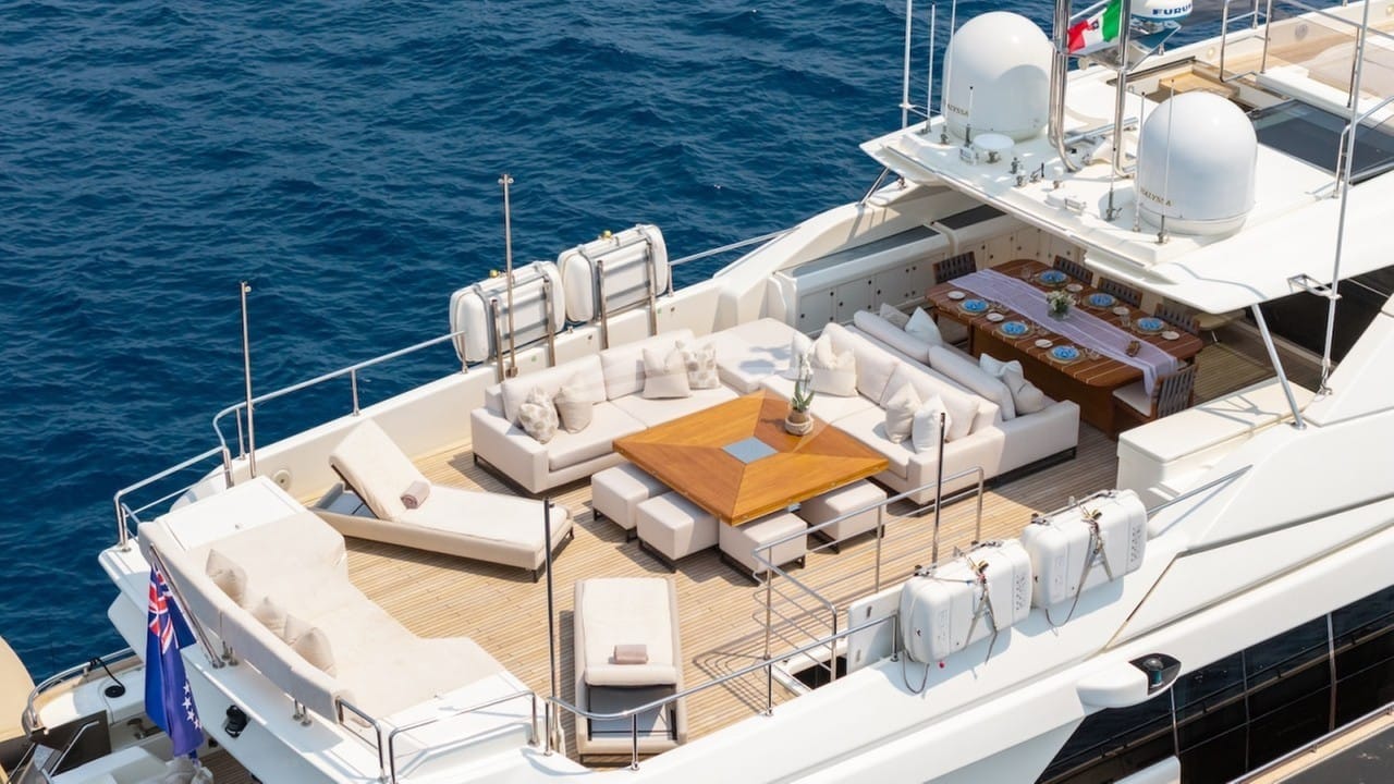 Upper deck aft