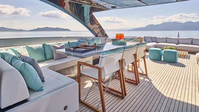 MENANGIO X 28m motor yacht charter, photo 4