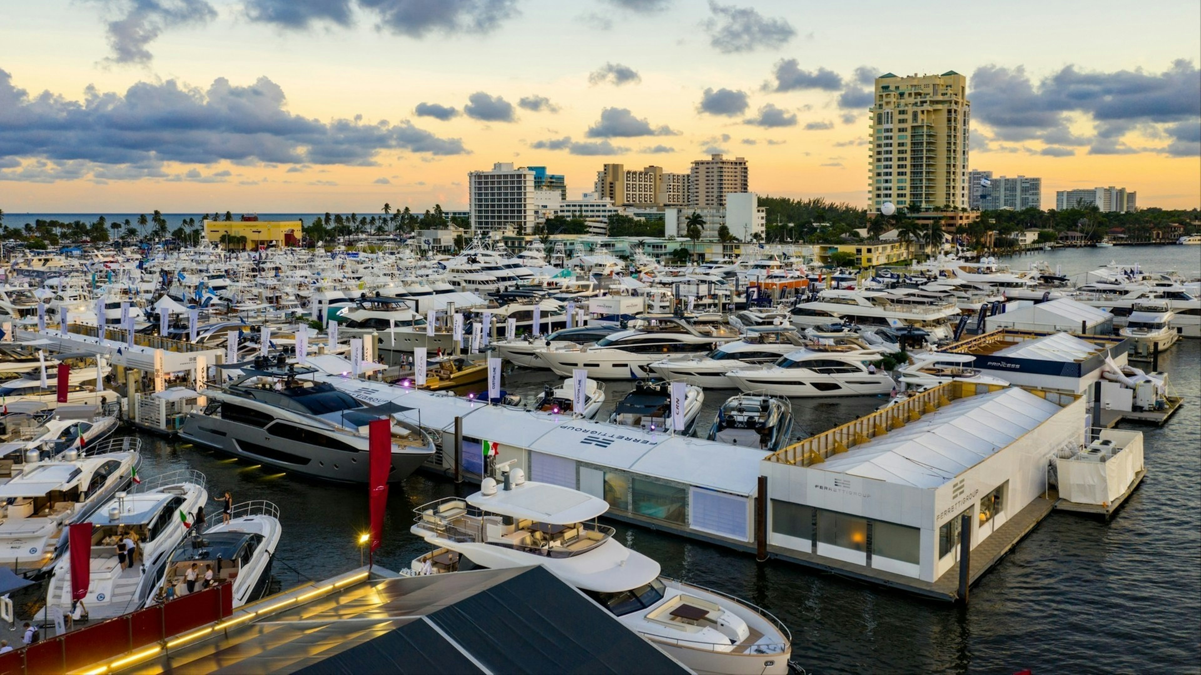 Fort Lauderdale Florida international boat show yachts and floating docks