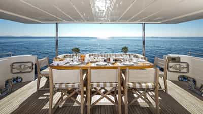 Al Fresco Dining