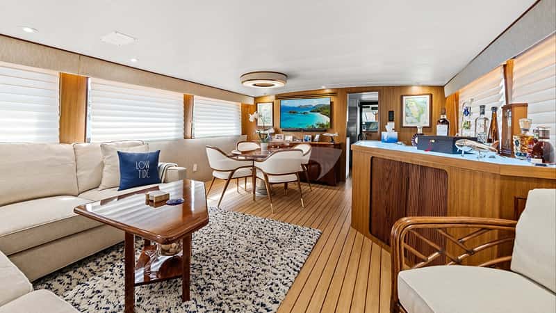 TOP GUN 21m motor yacht charter, photo 2