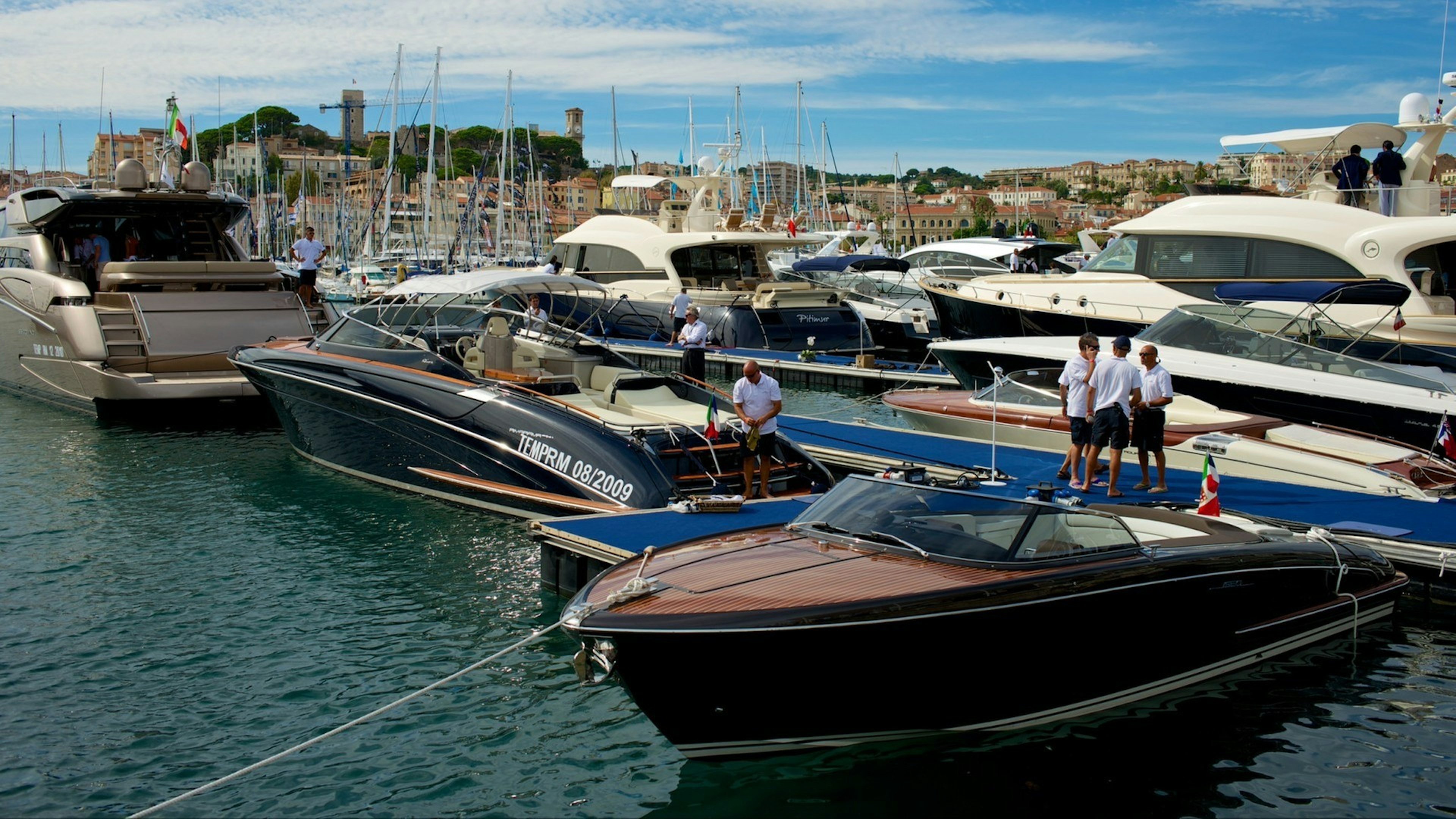 Cannes yachting festival docks