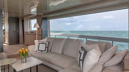 NO TIME TO DIE 27m motor yacht charter, photo 9