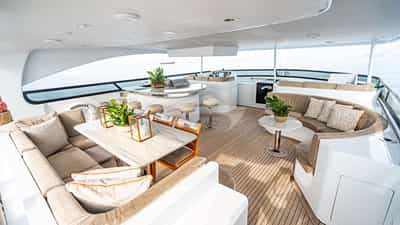 Flybridge seating