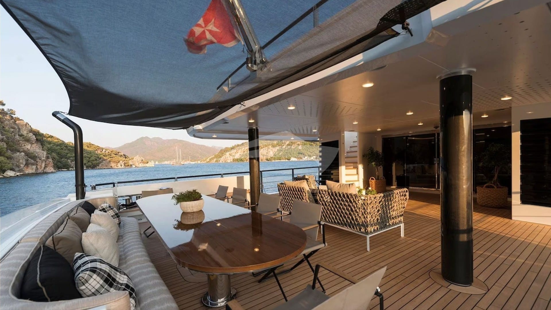 Main deck aft fine dining