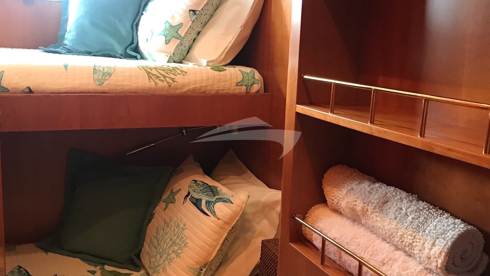 Guest stateroom #4 - criss cross bunks (shares a head/shower with one of the other guest rooms)