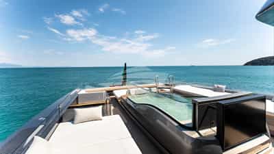 Deck Jacuzzi