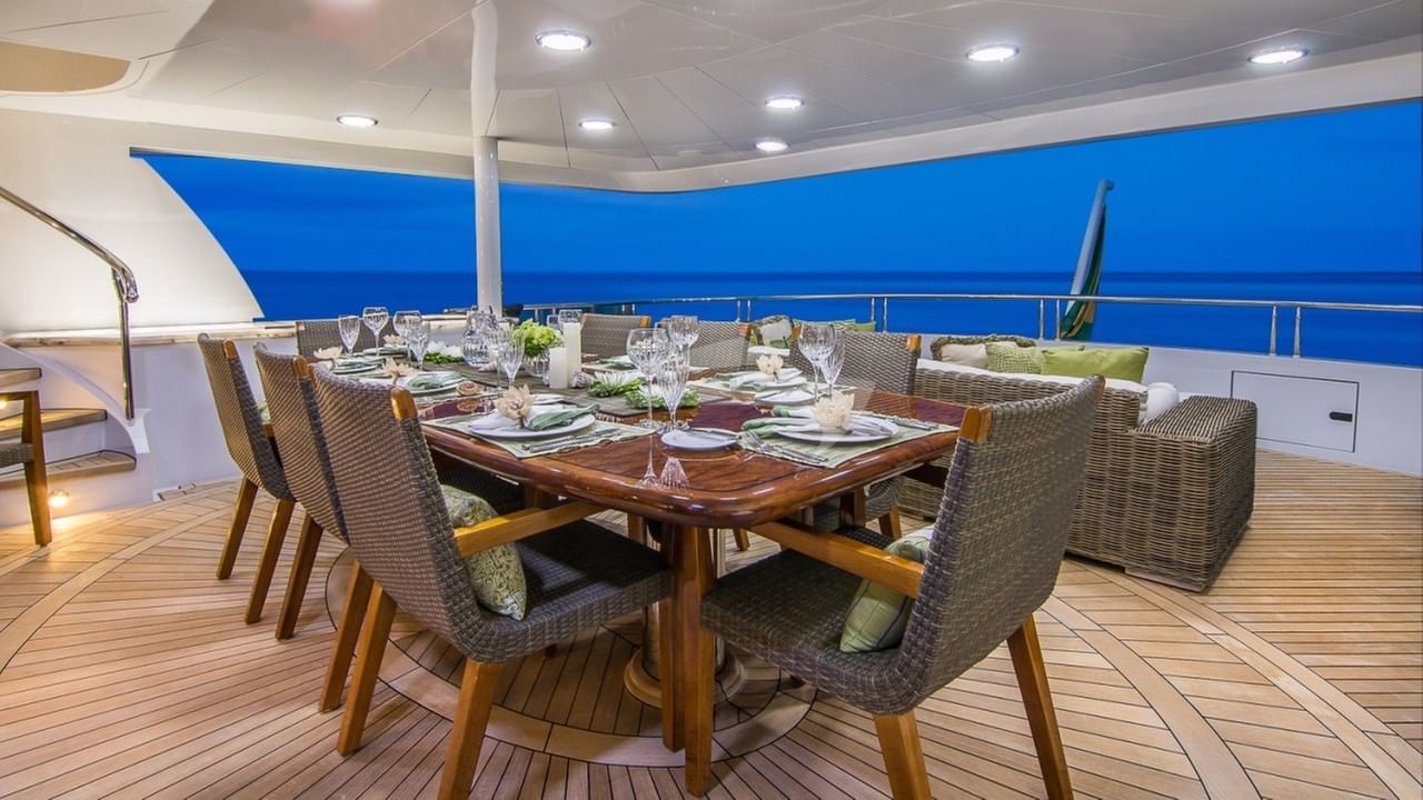 BRIDGE-DECK-DINING-2