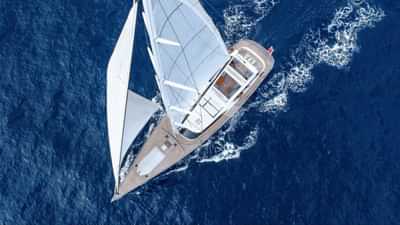 bgyb_charter_swan105_selena_new_photos4