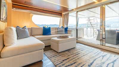 Skylounge seating