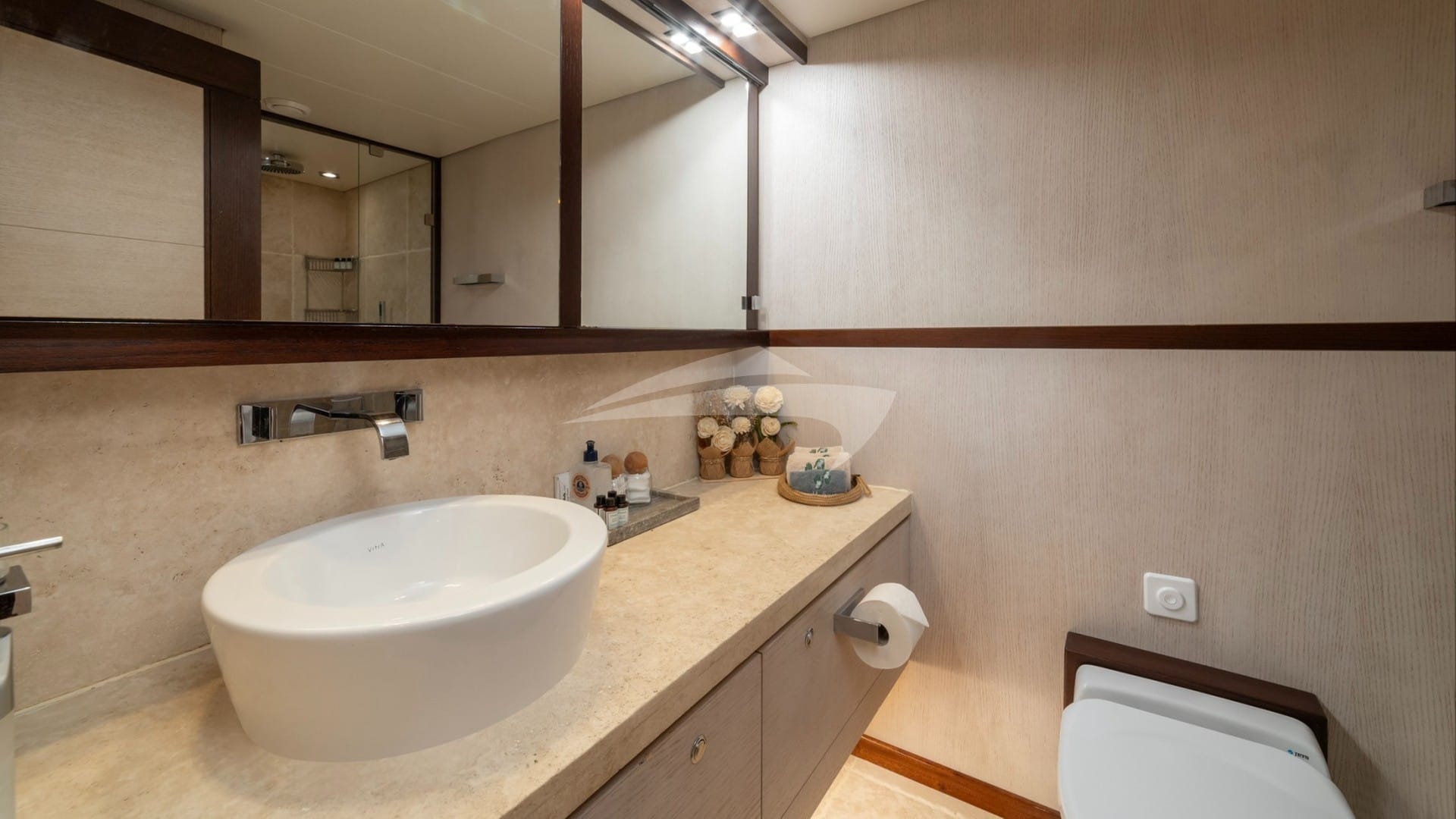 Twin Bathroom