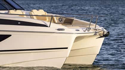 JOY 11m motor yacht charter, photo 10