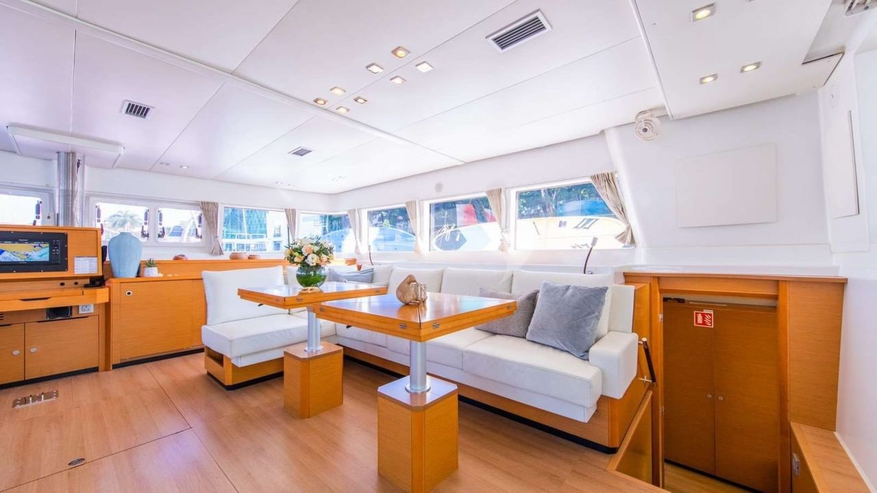Saloon - Starboard Side