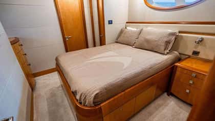VOYAGER 27m motor yacht charter, photo 8
