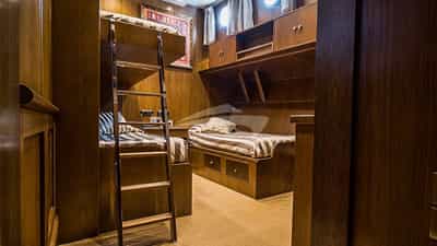 Twin Bedroom with Pullman