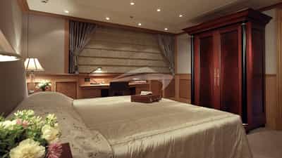 Double Cabin