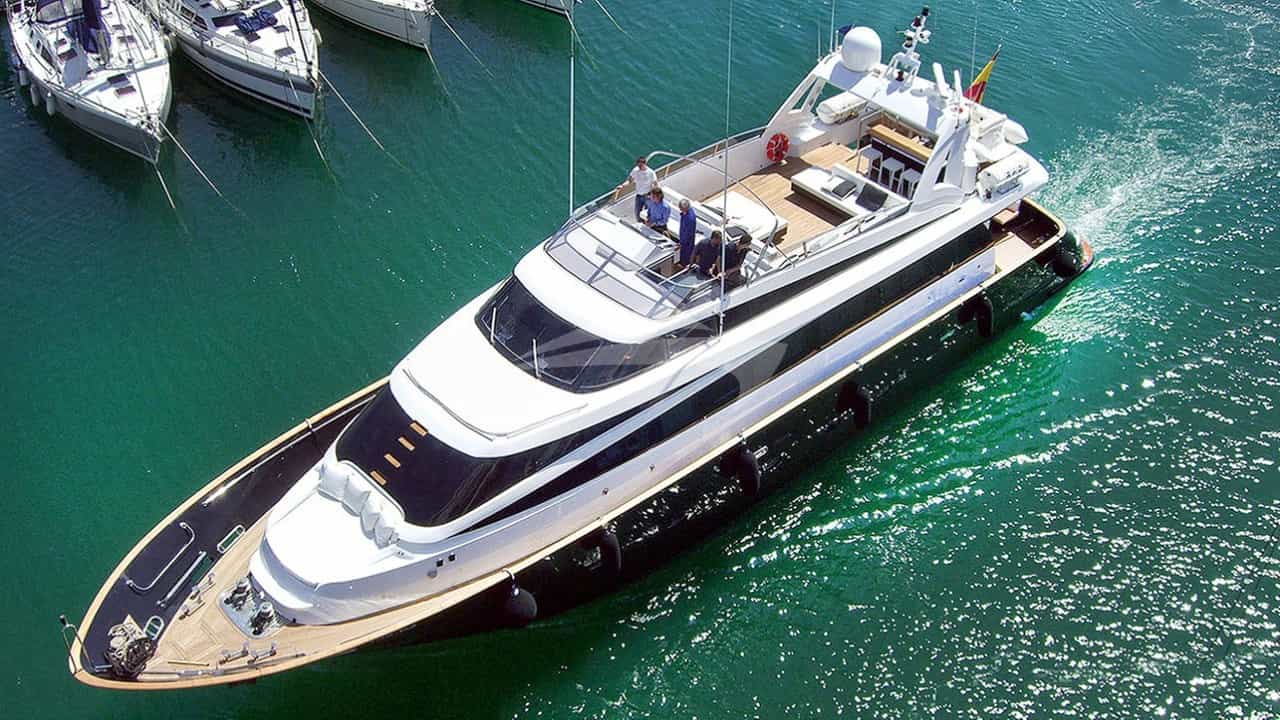 yacht-image